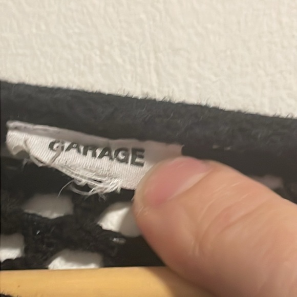 Whole knit crop top sweater garage - Picture 2 of 3